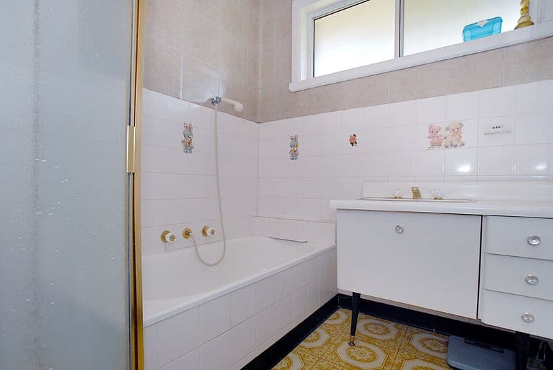 42 Lawrence Crescent, NOBLE PARK NORTH VIC 3174, Noble Park North - Thumbnail 7