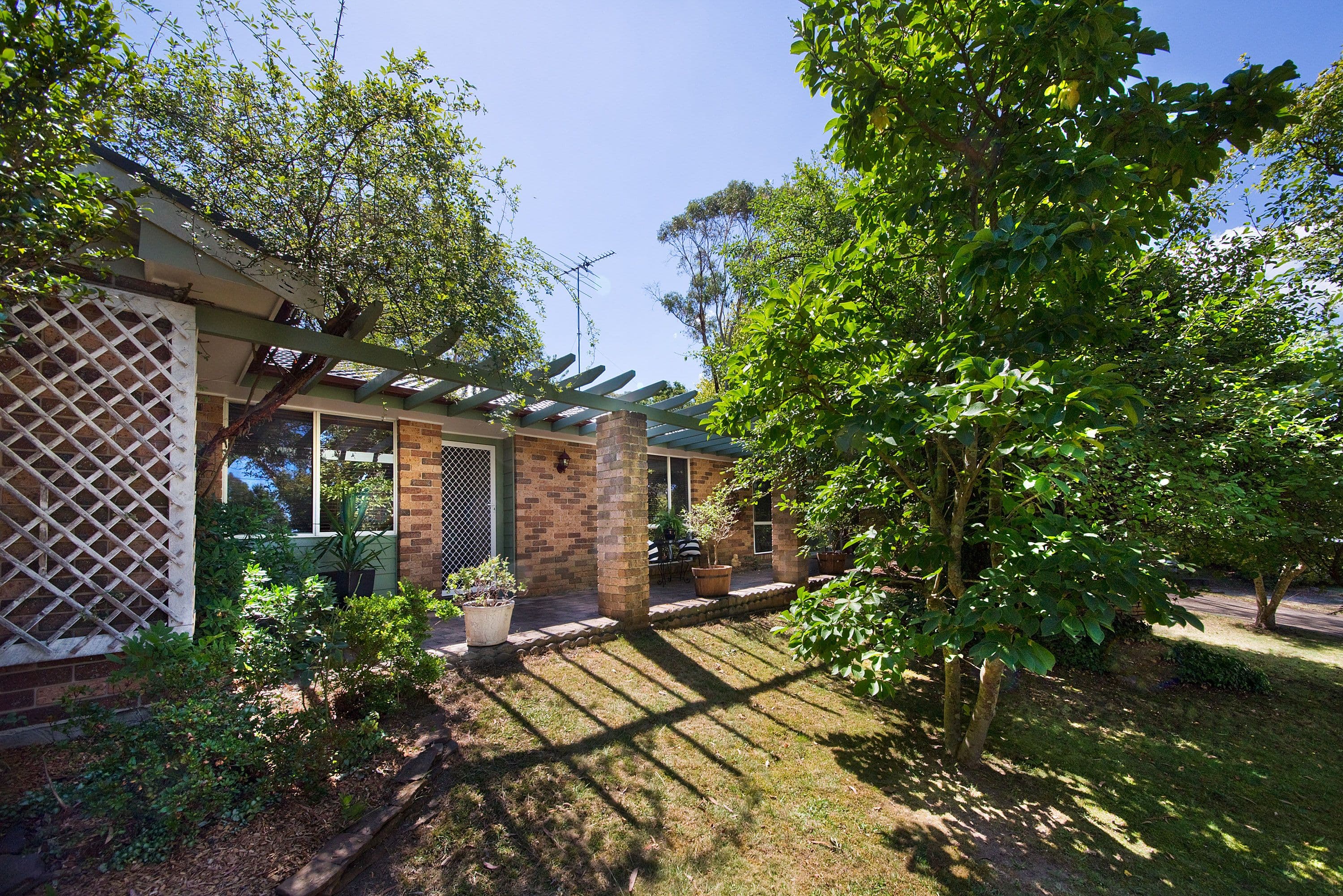 44 Flora Street, Wentworth Falls - Thumbnail 3