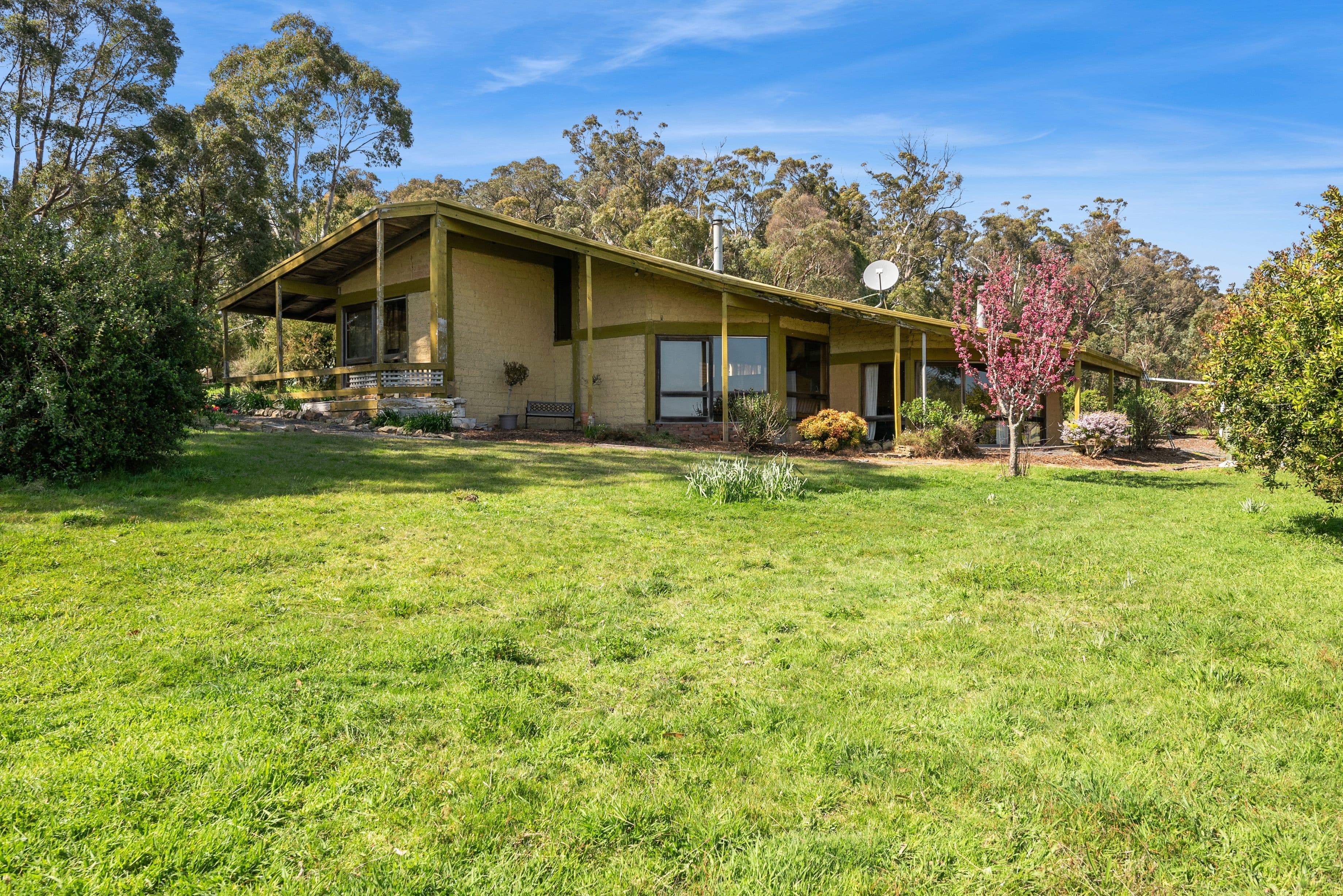 623 Ashbourne Road, Woodend VIC 3442, Woodend - Image 1