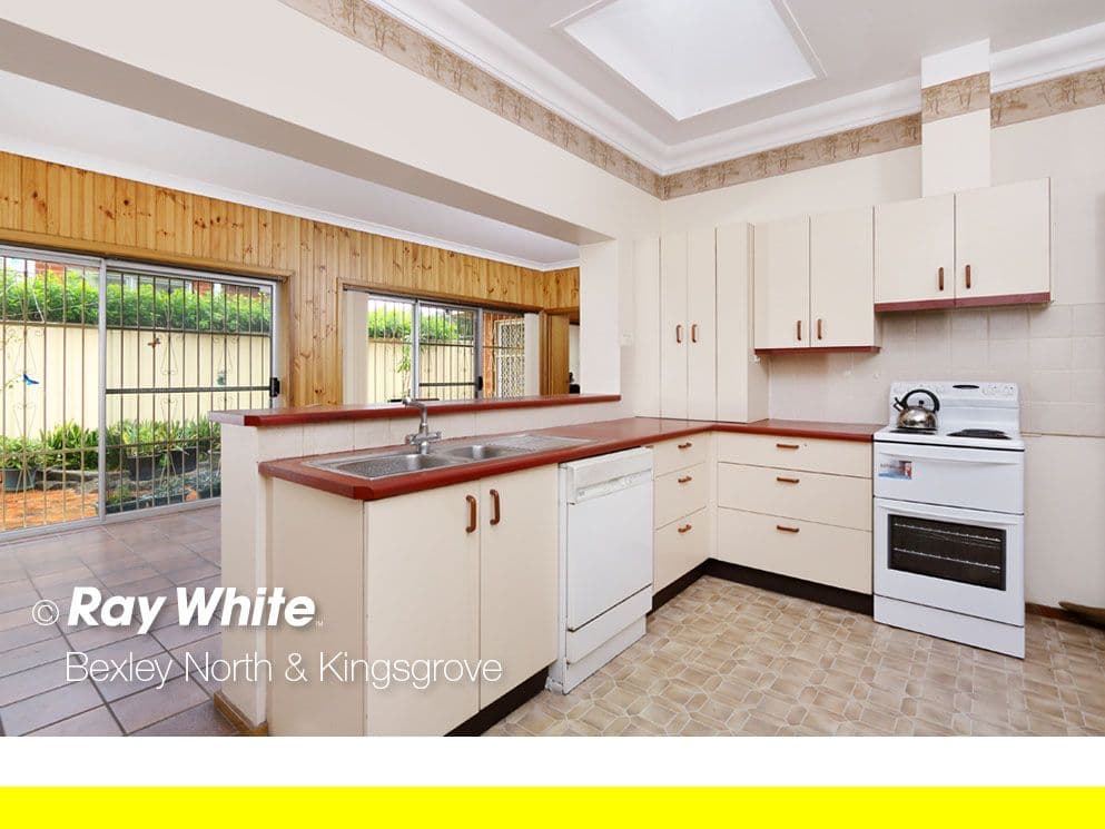5 Woorail Avenue, Kingsgrove - Thumbnail 3