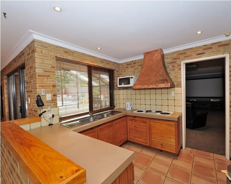 35 Inveraray Crescent, HAMERSLEY WA 6022, Hamersley - Thumbnail 4