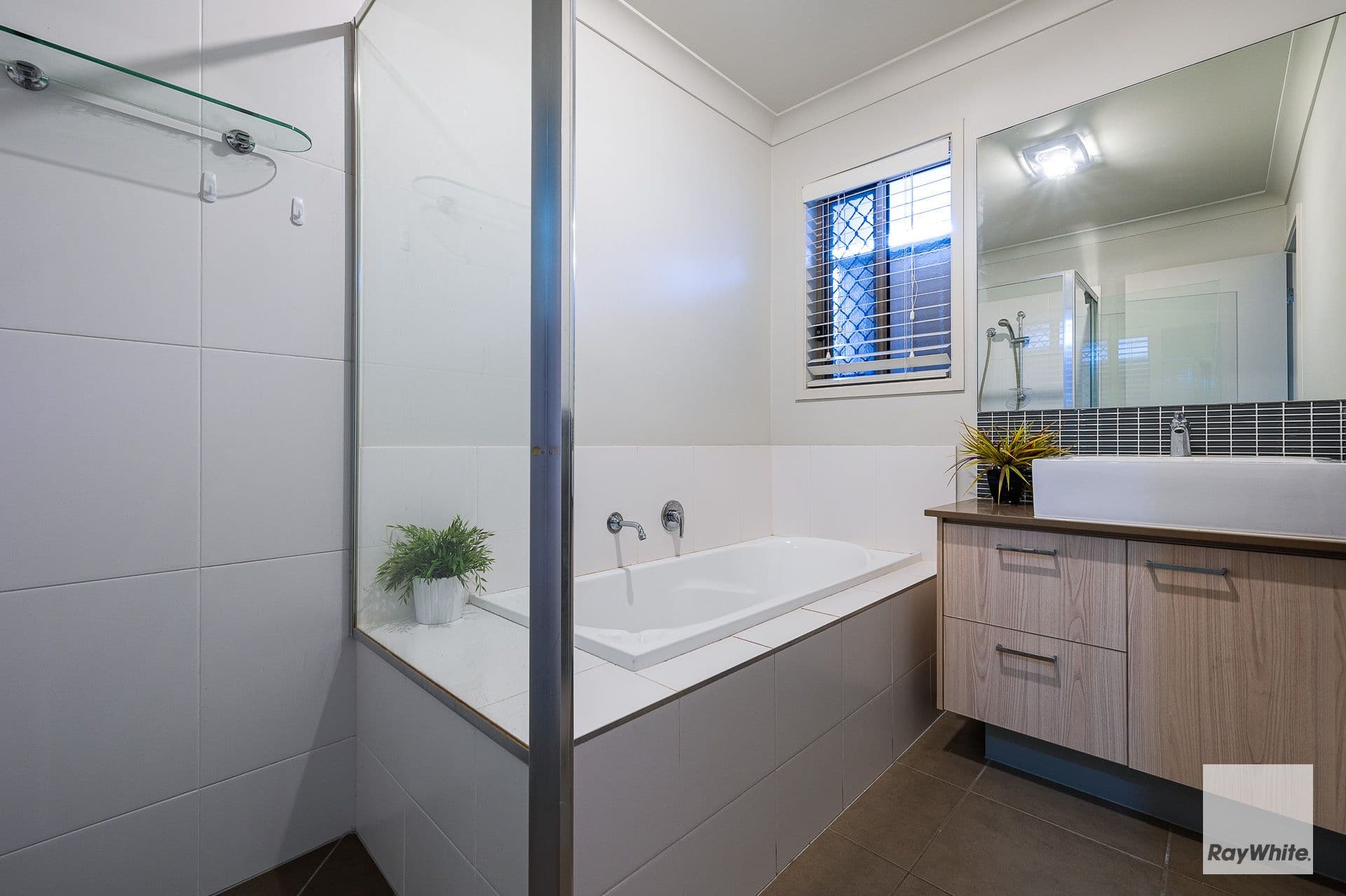 10 Balladonia Street, Mount Cotton QLD 4165, Mount Cotton - Thumbnail 4
