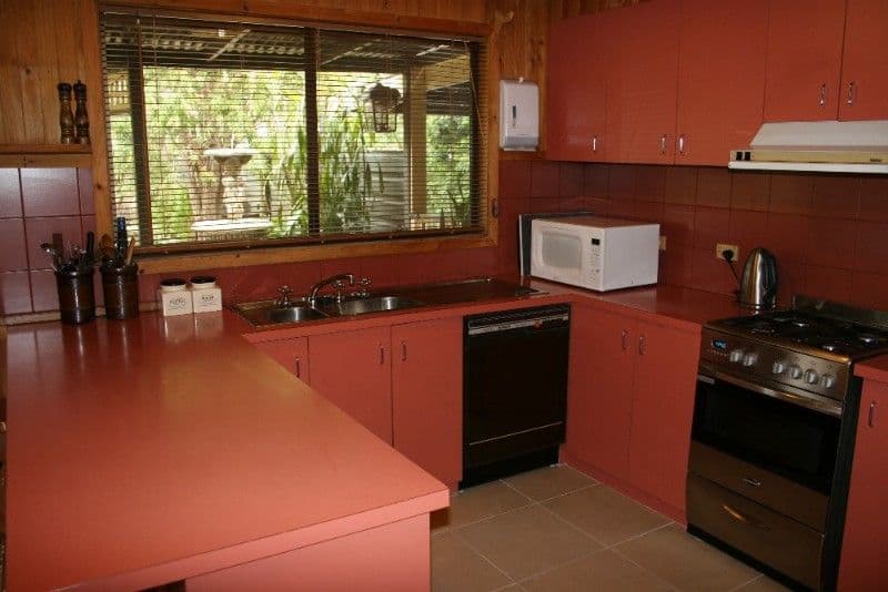 11 Victoria Street, ROCHESTER VIC 3561, Rochester - Thumbnail 3