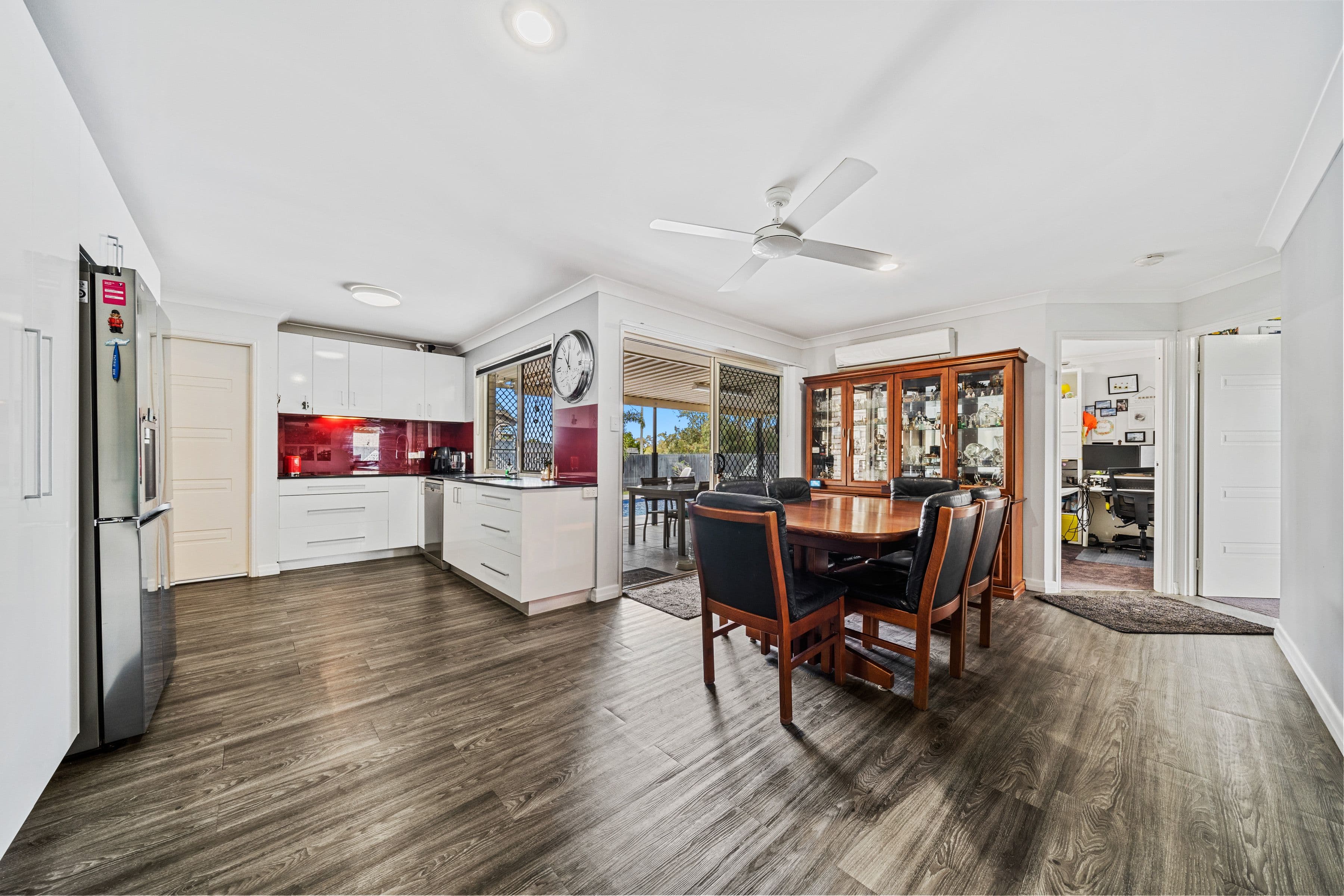 8 Marigold Avenue, Regents Park QLD 4118, Regents Park - Thumbnail 4