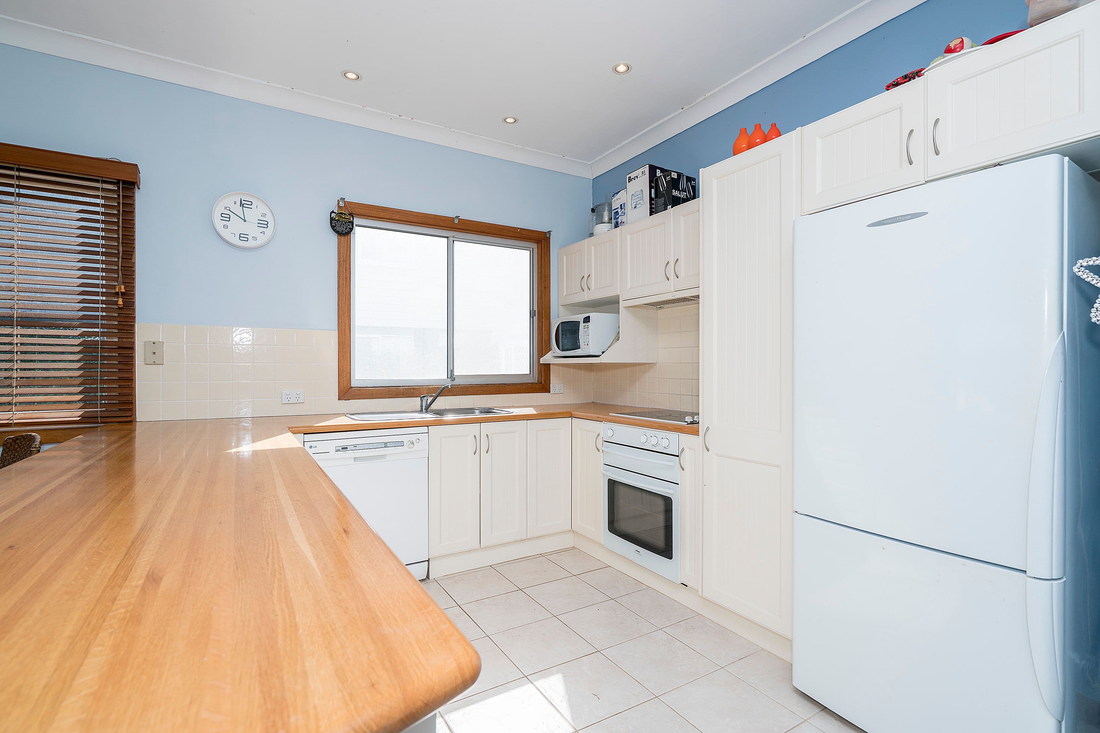 96 Marine Parade, Nords Wharf - Thumbnail 5