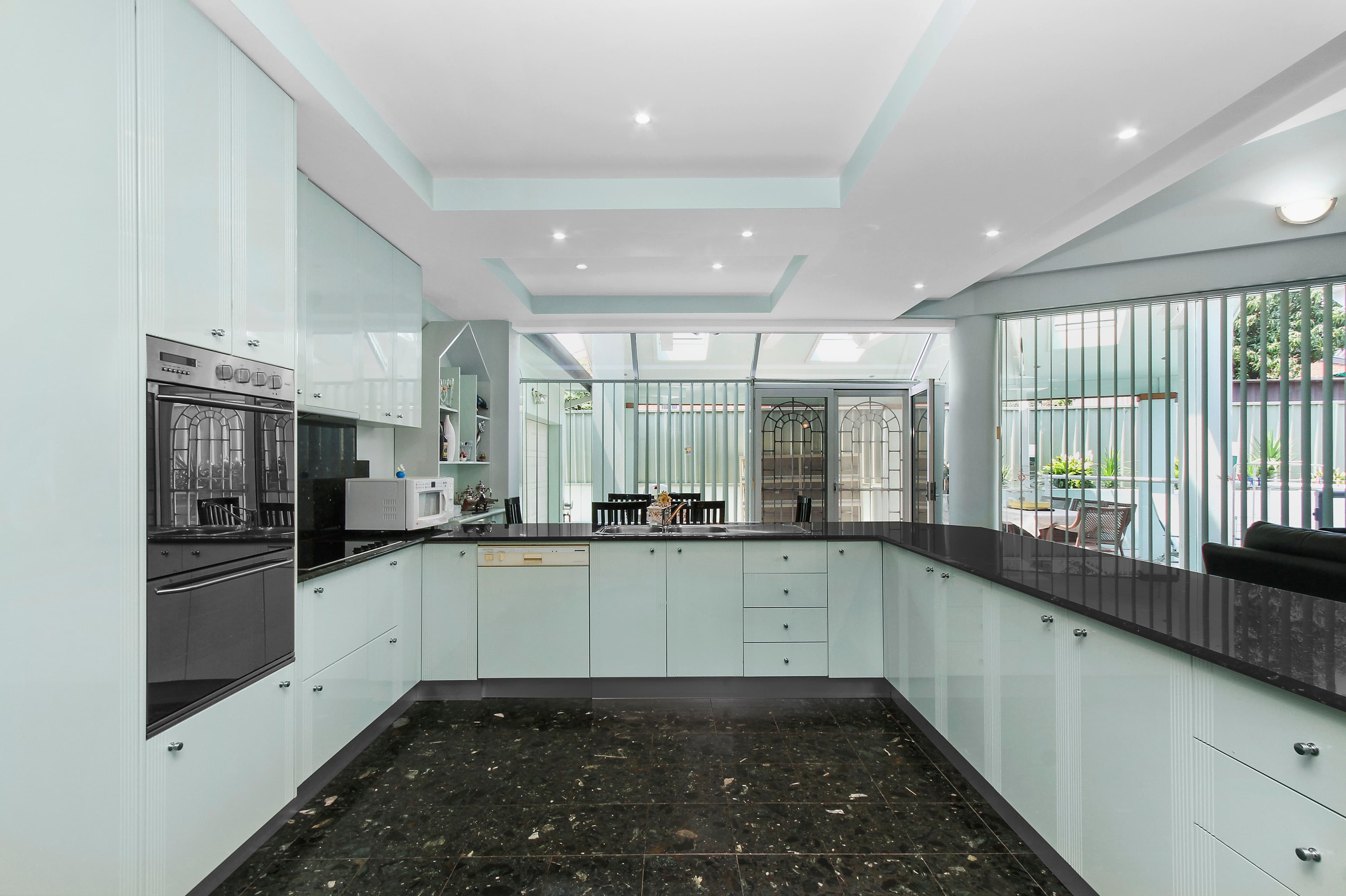 11 Lemon Close, Prairiewood - Thumbnail 3