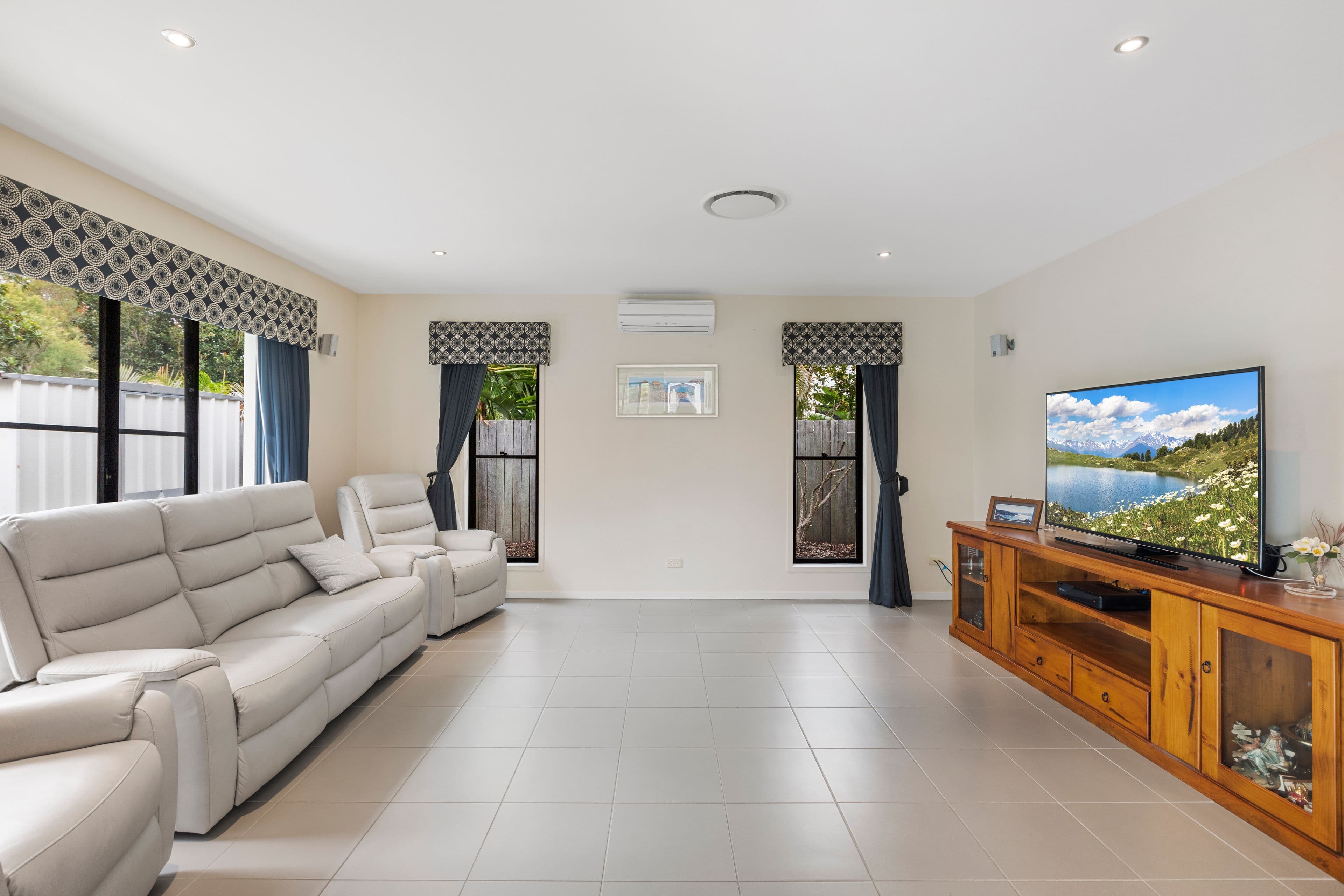 1 Rinca Place, Parrearra QLD 4575, Parrearra - Thumbnail 3