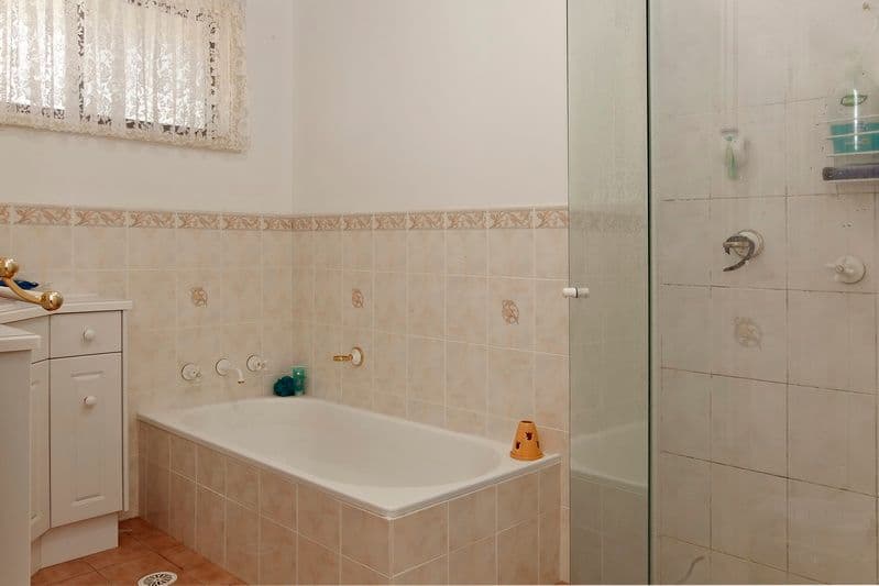 40 Yeovil Drive, BOMADERRY NSW 2541, Bomaderry - Thumbnail 6