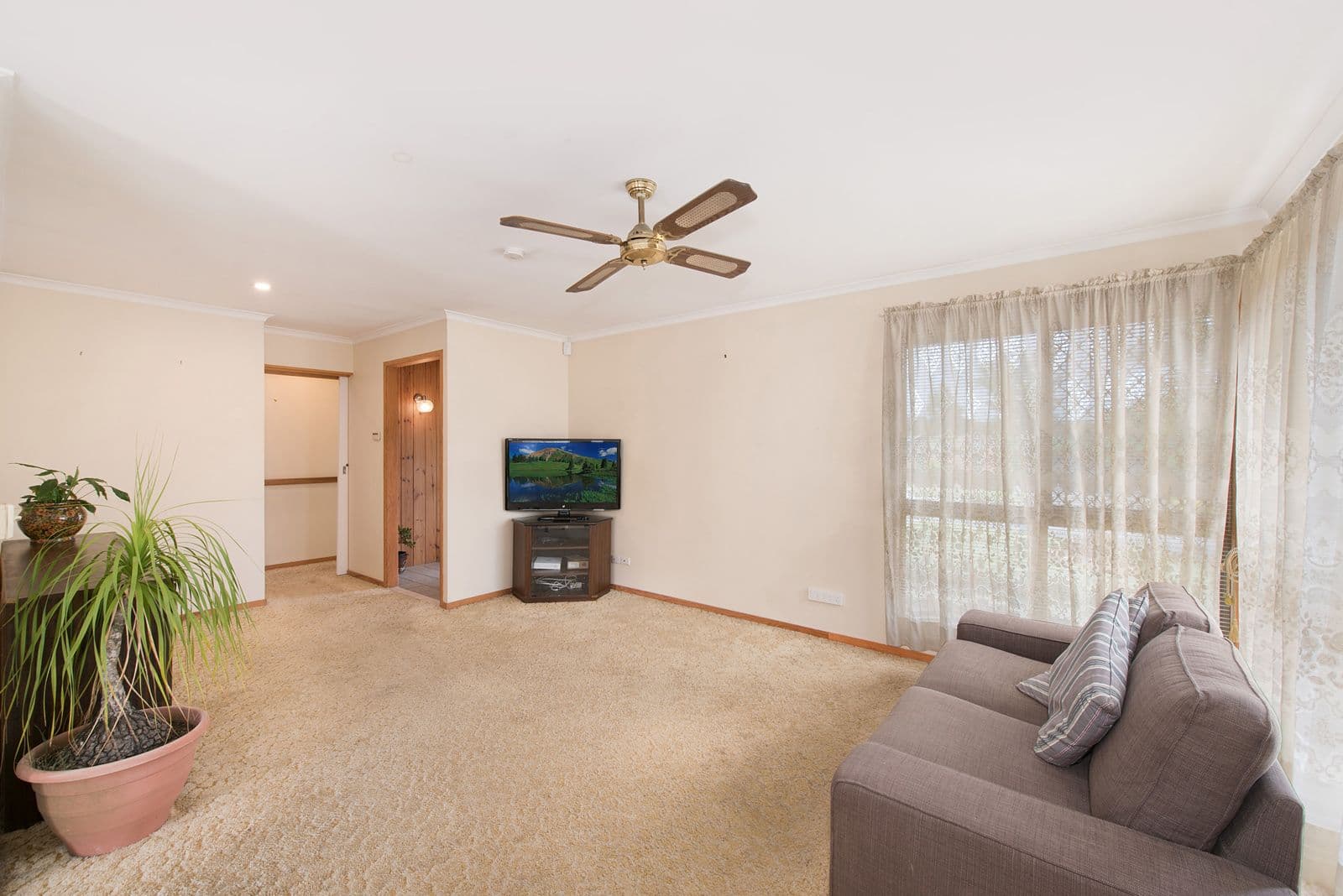 18 Panama Street, Wishart QLD 4122, Wishart - Thumbnail 2