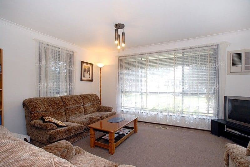 4 Jason Court, NOBLE PARK VIC 3174, Noble Park - Thumbnail 2