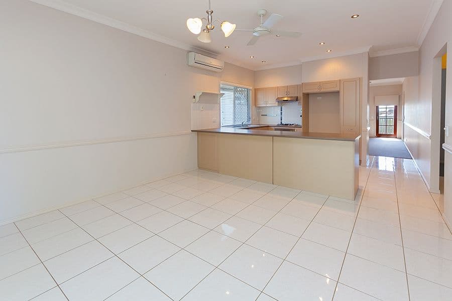 19 Hilltop Terrace, SPRINGFIELD LAKES QLD 4300, Springfield Lakes - Thumbnail 4