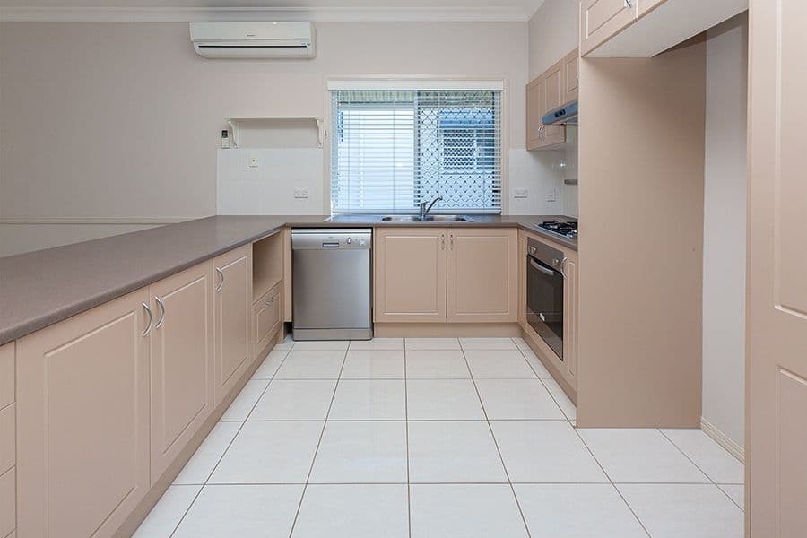 19 Hilltop Terrace, SPRINGFIELD LAKES QLD 4300, Springfield Lakes - Thumbnail 6