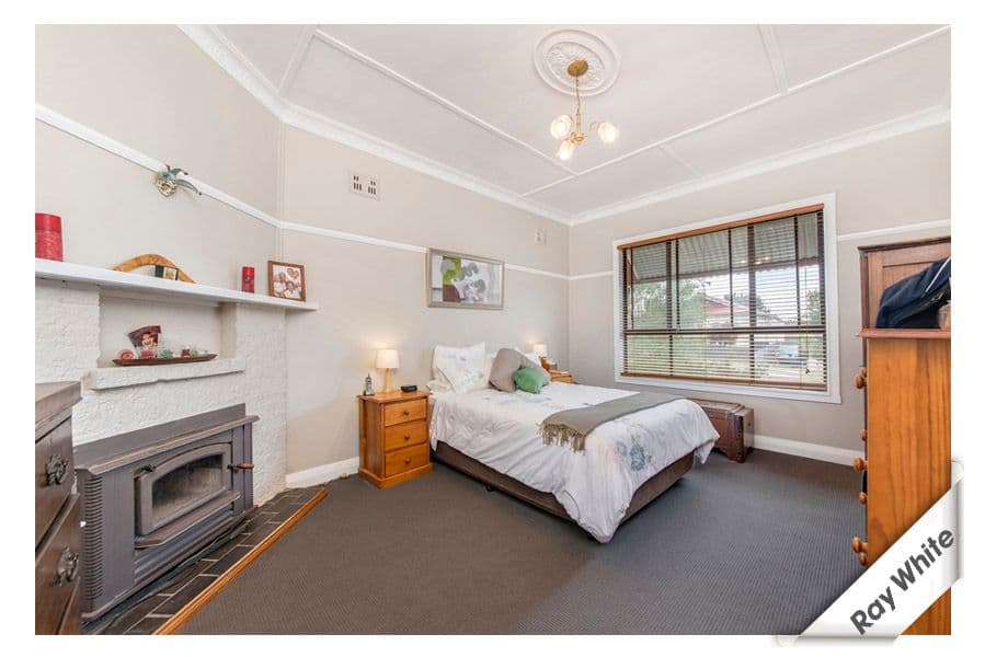 26 Surveyor Street, QUEANBEYAN NSW 2620, Queanbeyan - Thumbnail 2
