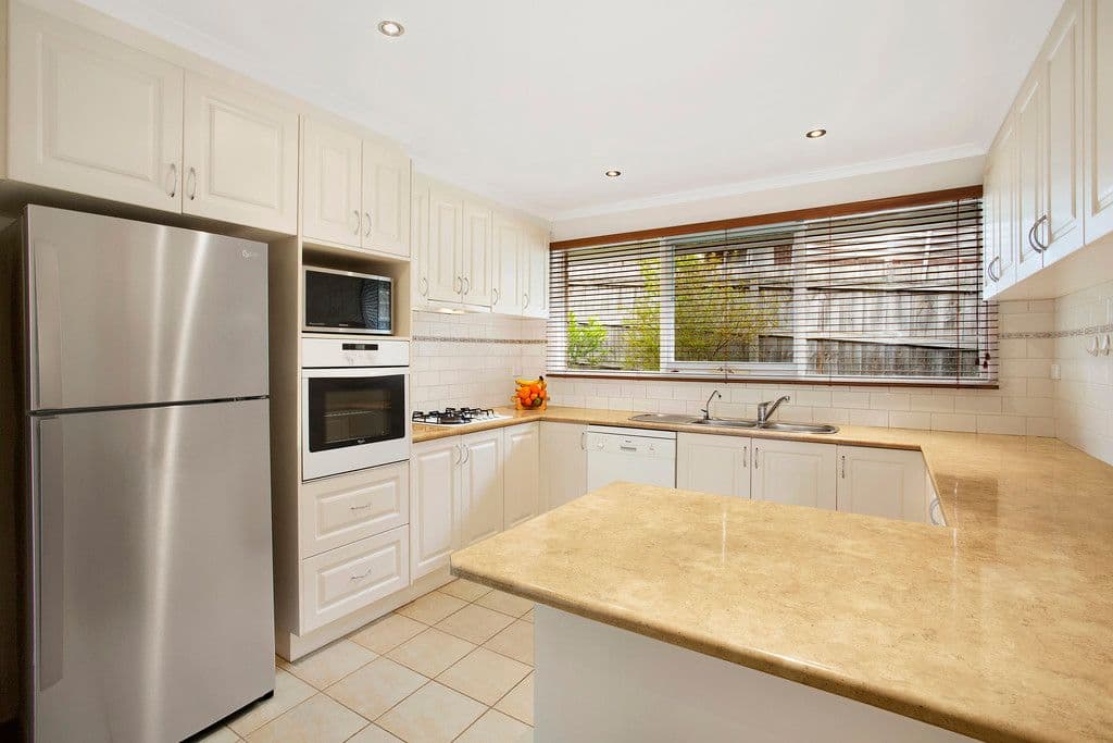 5 Capricorn Avenue, DONCASTER EAST VIC 3109, Doncaster East - Thumbnail 3