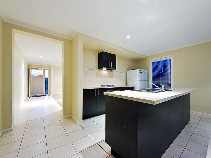 8 Adavale Amble, TARNEIT VIC 3029, Tarneit - Thumbnail 3