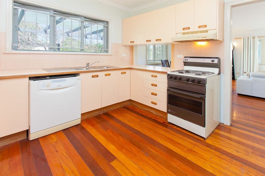 111 Murton Avenue, HOLLAND PARK QLD 4121, Holland Park - Thumbnail 3