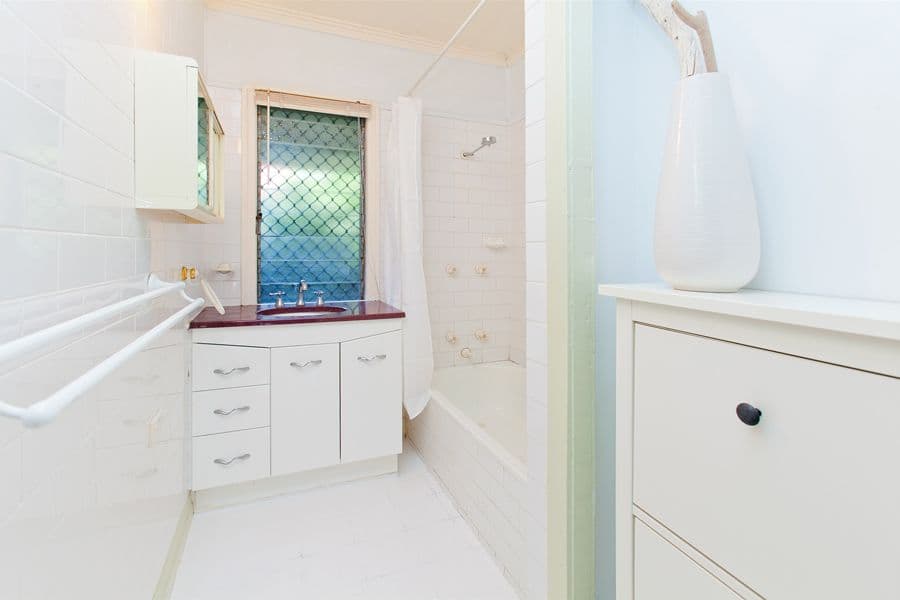 111 Murton Avenue, HOLLAND PARK QLD 4121, Holland Park - Thumbnail 6