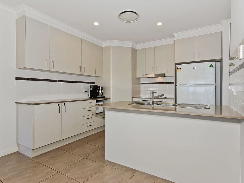 20 Hillside Circuit, CHERMSIDE WEST QLD 4032, Chermside West - Thumbnail 5