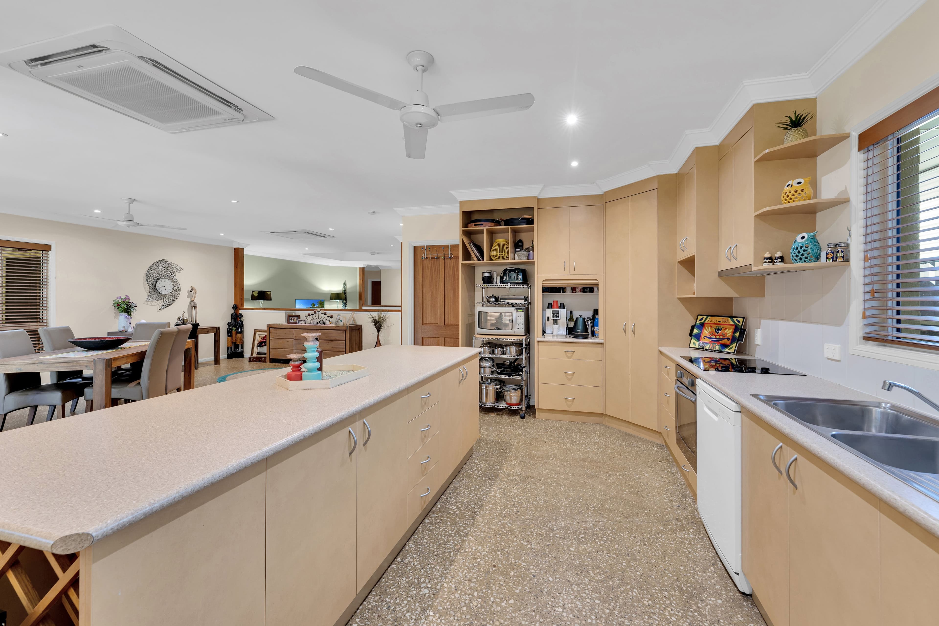 23 Whitchurch Road, Emerald QLD 4720, Emerald - Thumbnail 6