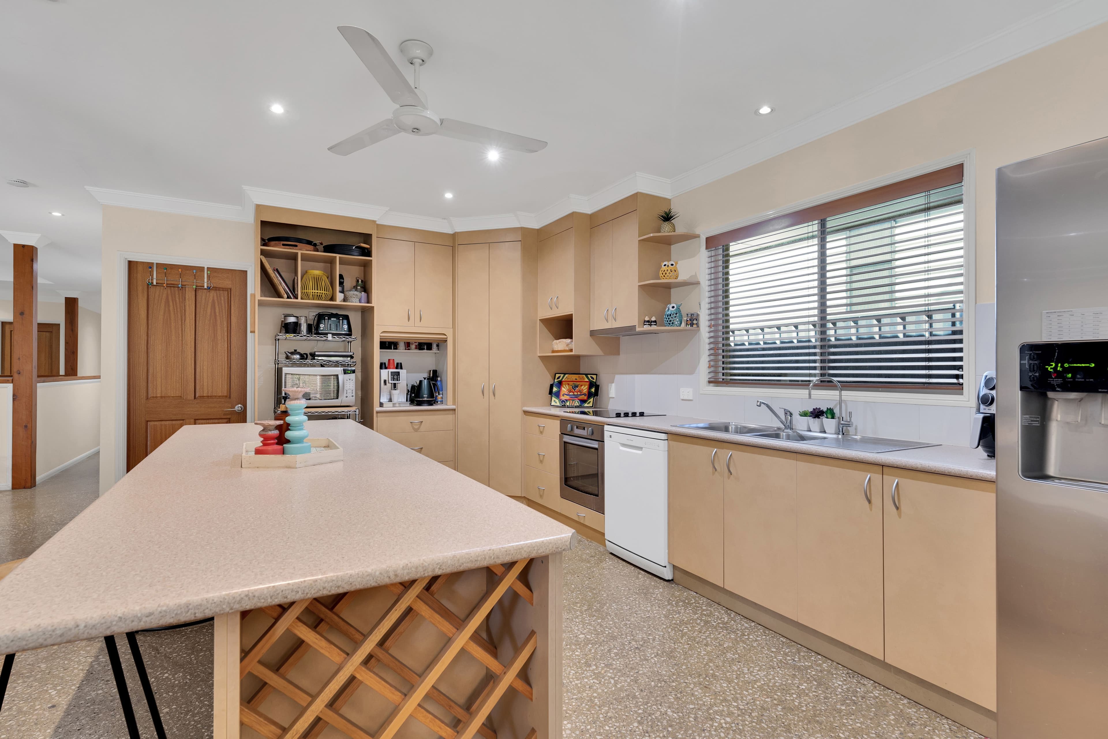 23 Whitchurch Road, Emerald QLD 4720, Emerald - Thumbnail 7