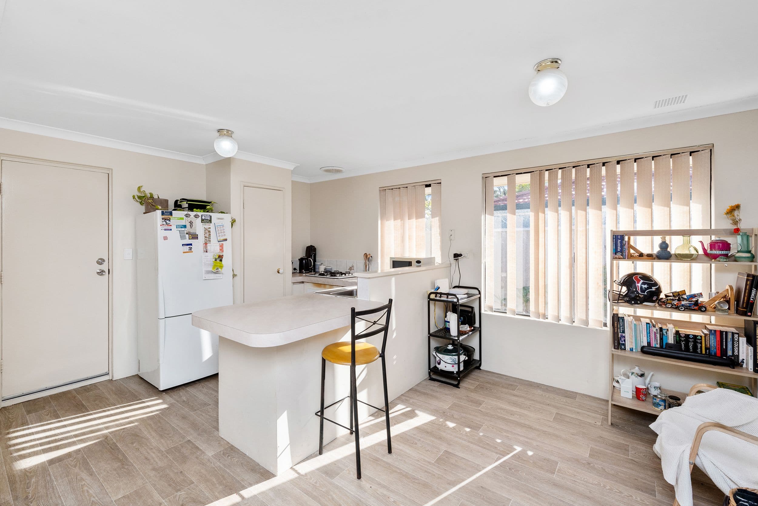14 Royal Palm Drive, Warnbro WA 6169, Warnbro - Thumbnail 2
