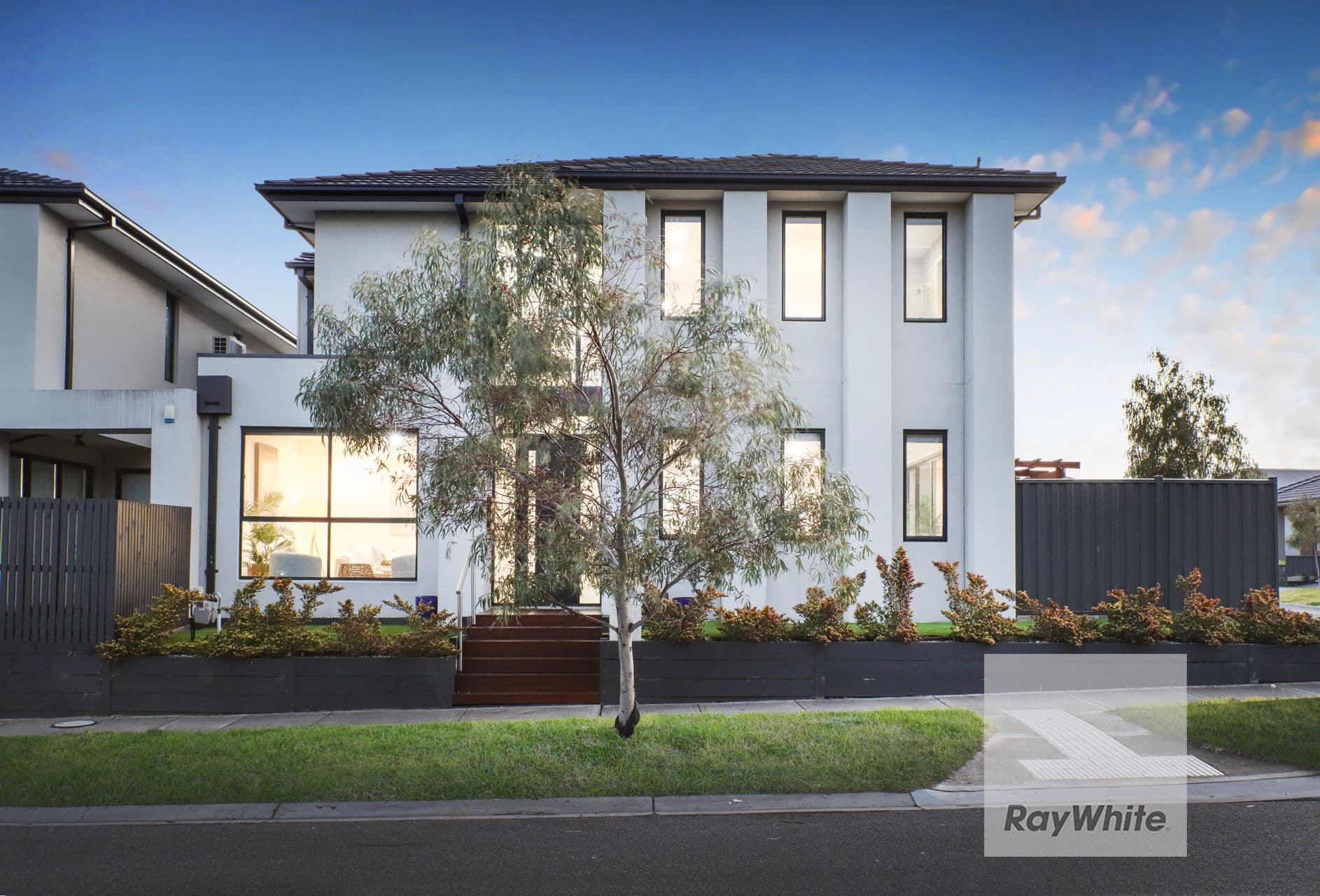 28 Lysterfield Drive, Greenvale VIC 3059, Greenvale - Thumbnail 2