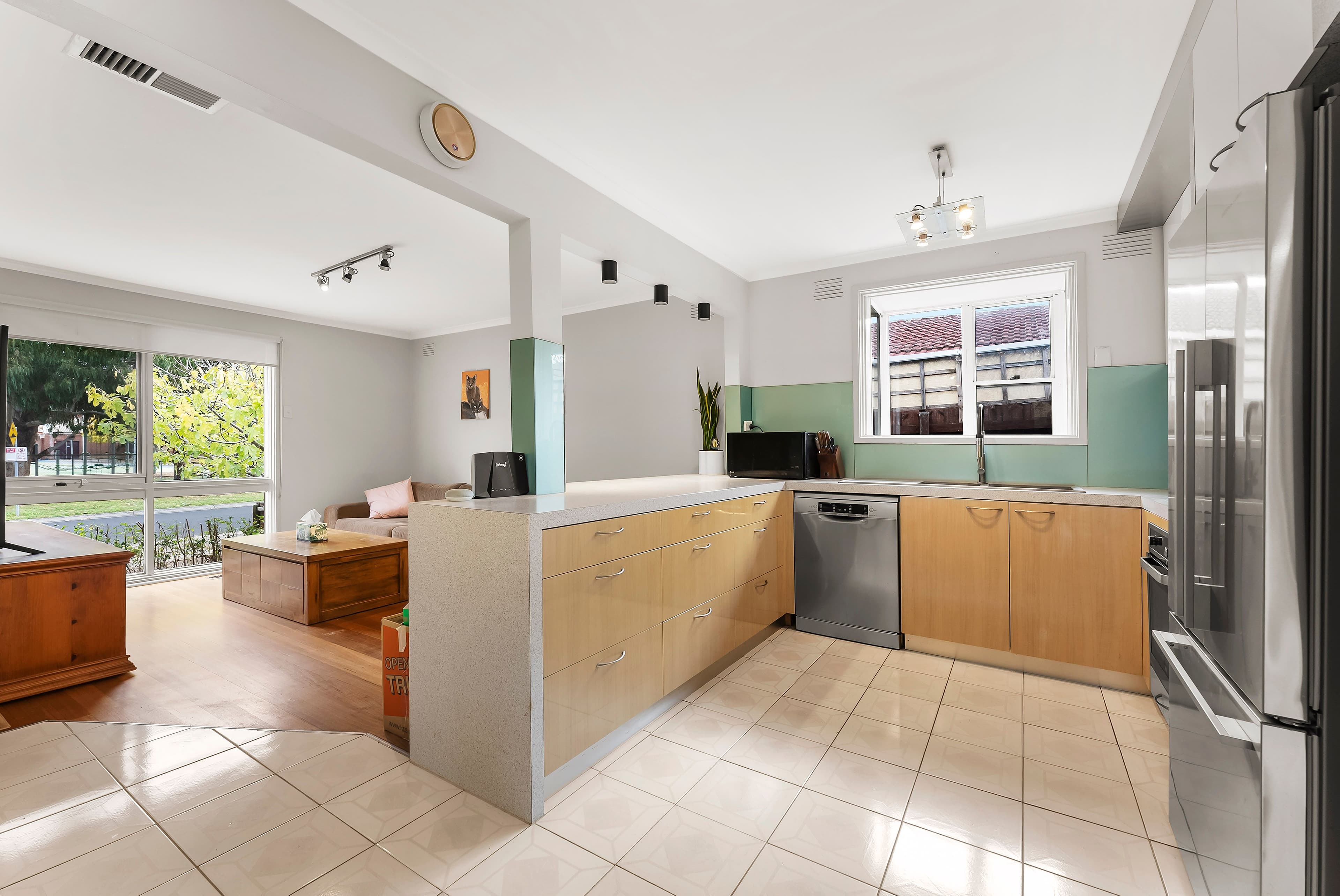 2 Cuthbert Drive, Mill Park VIC 3082, Mill Park - Thumbnail 2