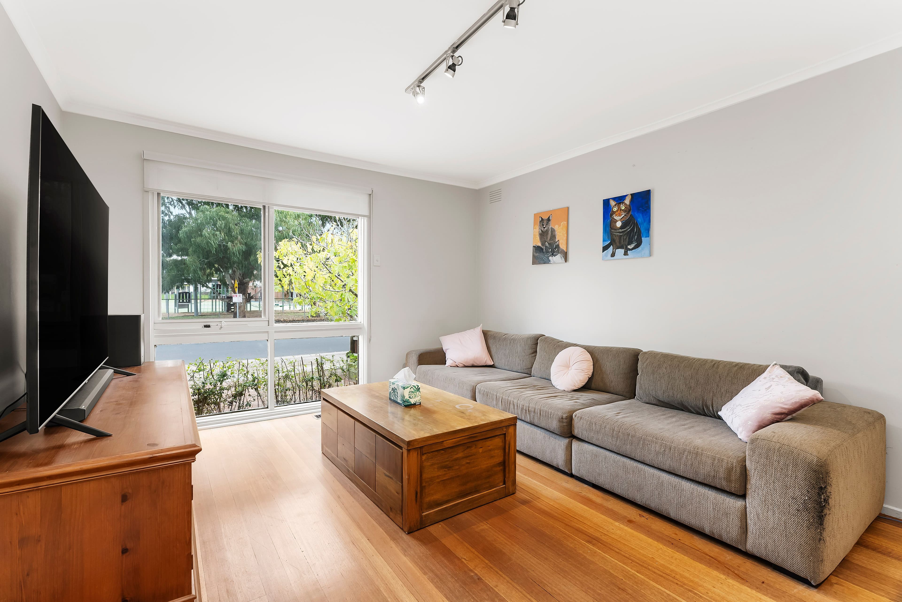 2 Cuthbert Drive, Mill Park VIC 3082, Mill Park - Thumbnail 4