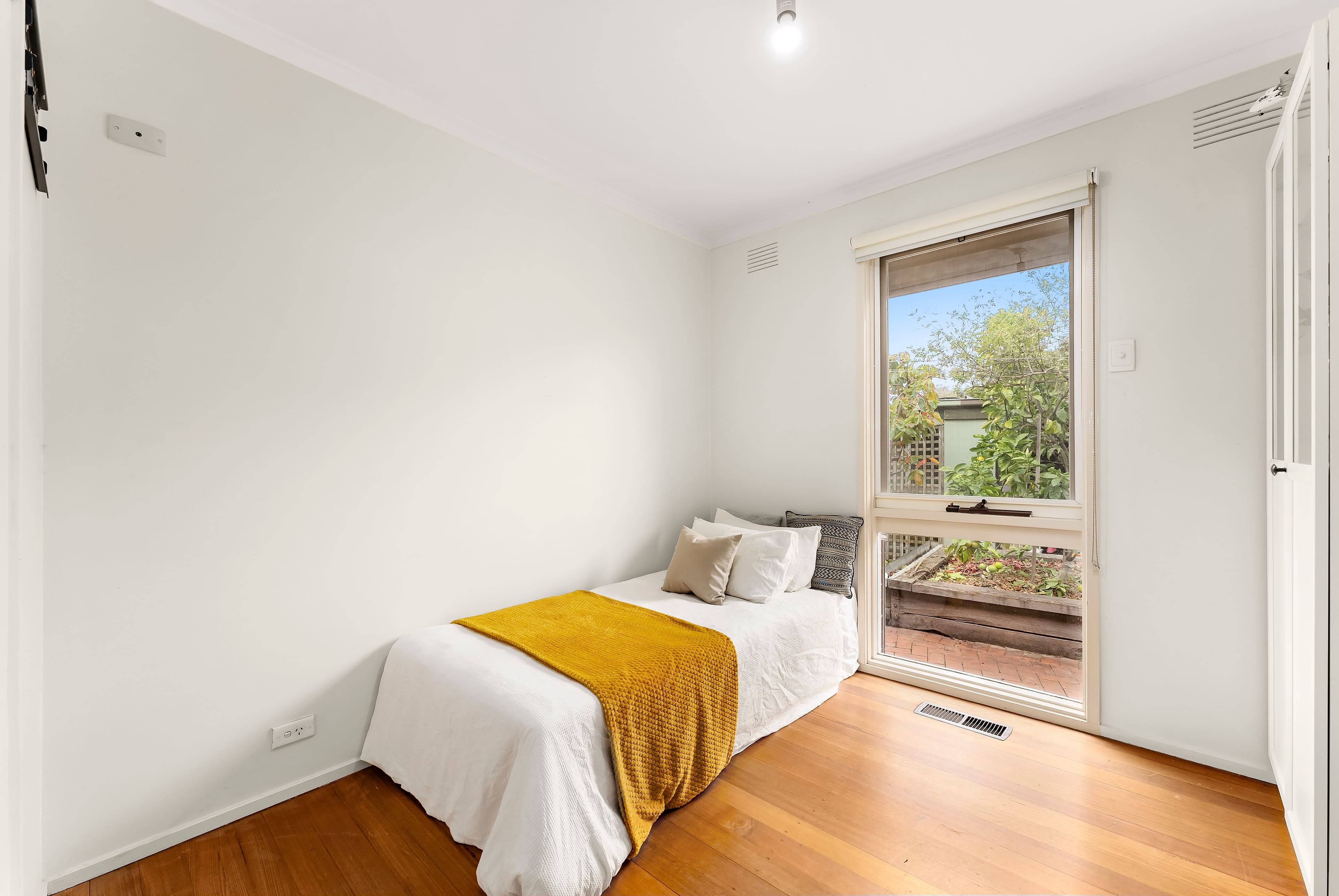 2 Cuthbert Drive, Mill Park VIC 3082, Mill Park - Thumbnail 6