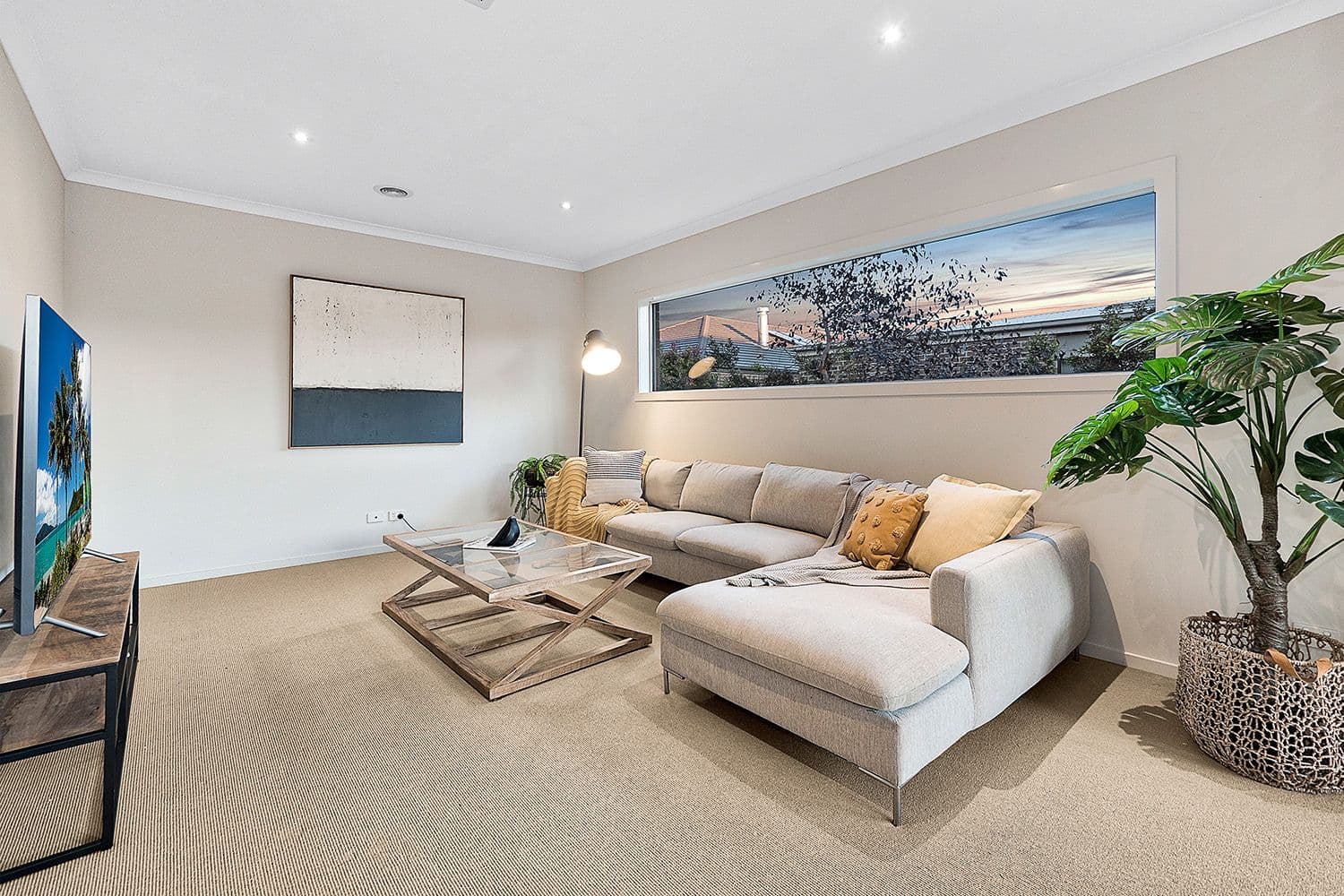 48 Flowerbloom Crescent, Clyde North VIC 3978, Clyde North - Thumbnail 6