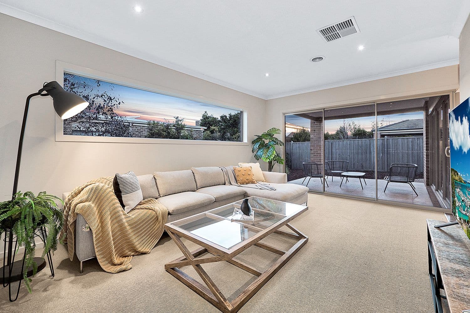 48 Flowerbloom Crescent, Clyde North VIC 3978, Clyde North - Thumbnail 7