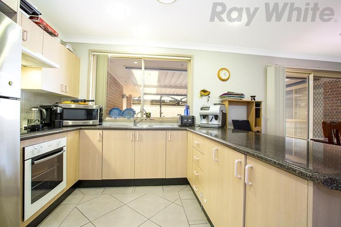 12 Palana Close, WEST HOXTON NSW 2171, West Hoxton - Thumbnail 5