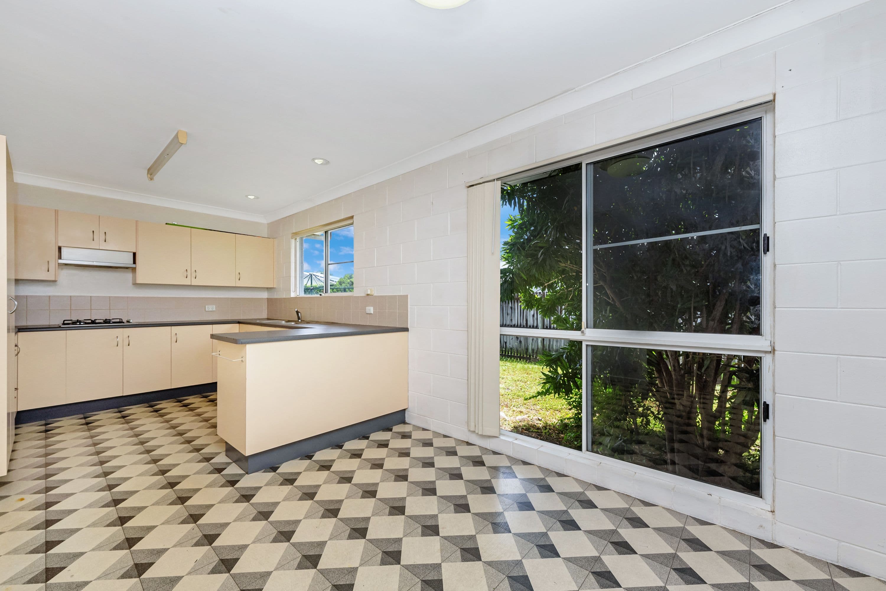 11 Cobham Crescent, Kirwan QLD 4817, Kirwan - Thumbnail 4