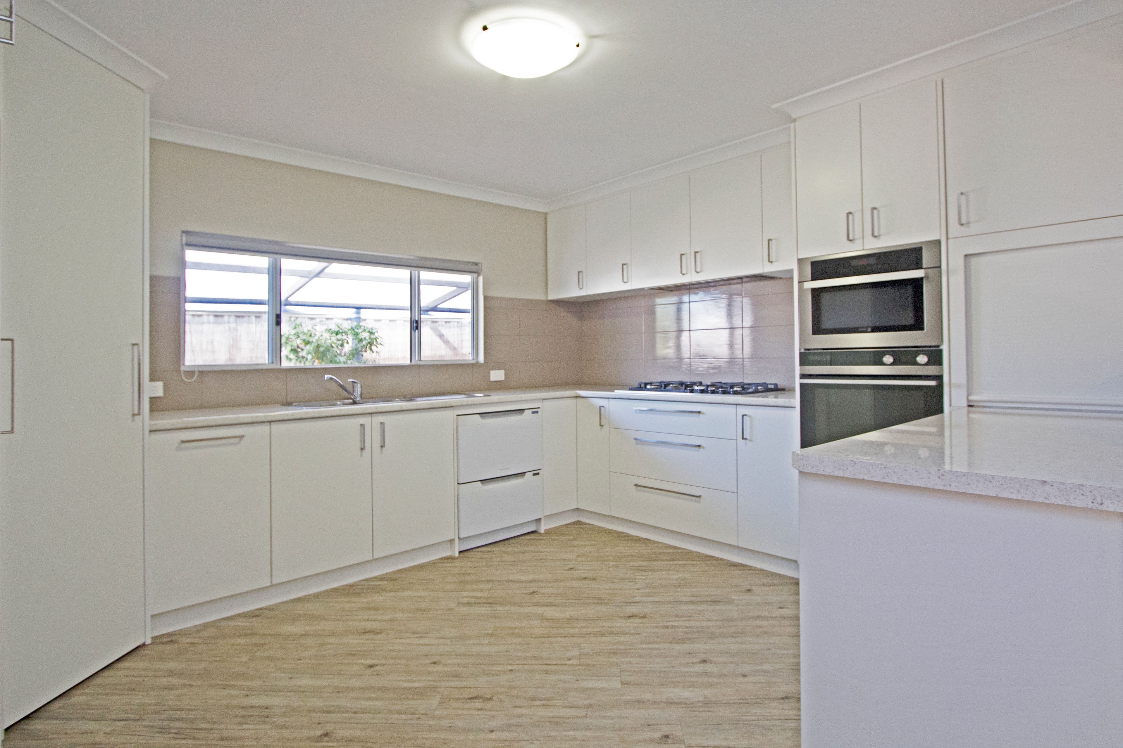 6 Thomas Street, Leeman WA 6514, Leeman - Thumbnail 2