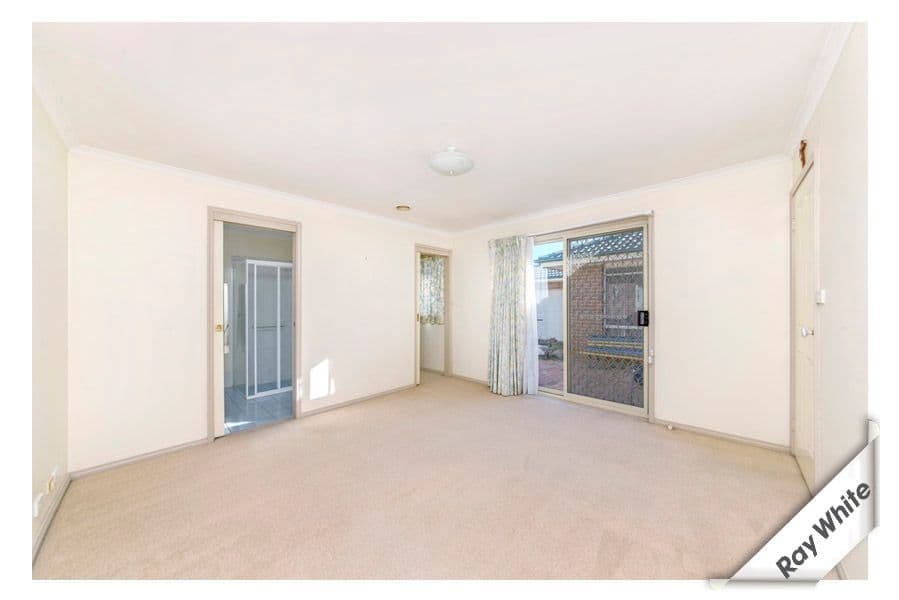8 Glebe Avenue, QUEANBEYAN NSW 2620, Queanbeyan - Thumbnail 5