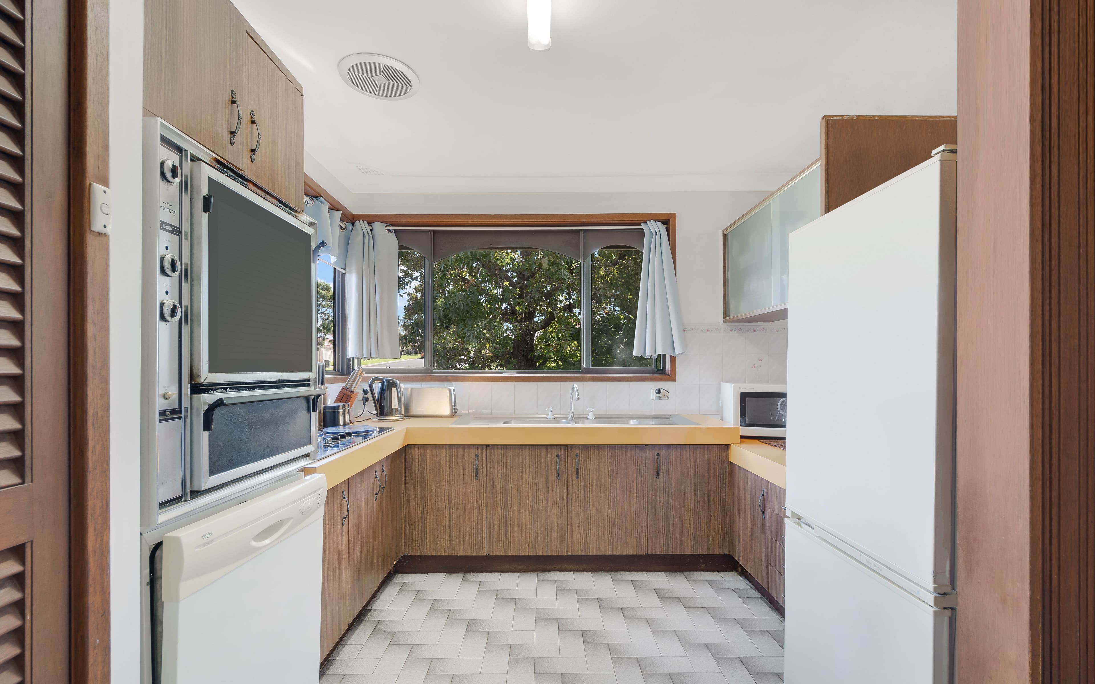 130 Harrow Road, Glenfield NSW 2167, Glenfield - Thumbnail 5