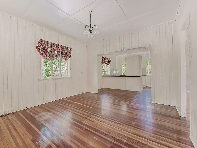 20 Mountain Street, POMONA QLD 4568, Pomona - Thumbnail 2