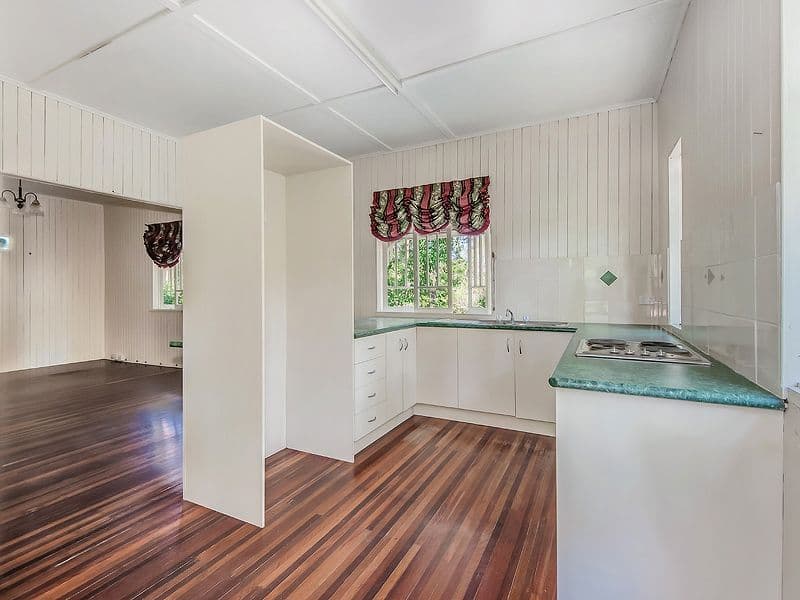 20 Mountain Street, POMONA QLD 4568, Pomona - Thumbnail 4