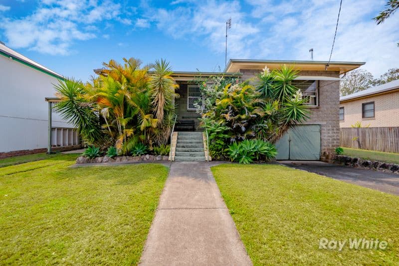 12 Chapman Street, Grafton - Image 1