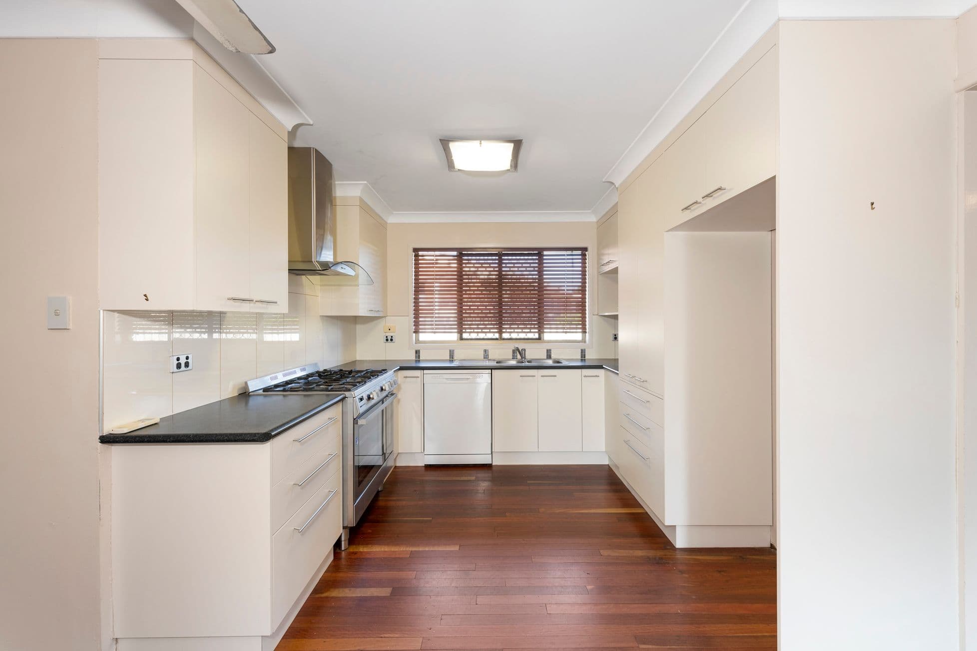 23 Hilltop Parade, Avoca QLD 4670, Avoca - Thumbnail 6