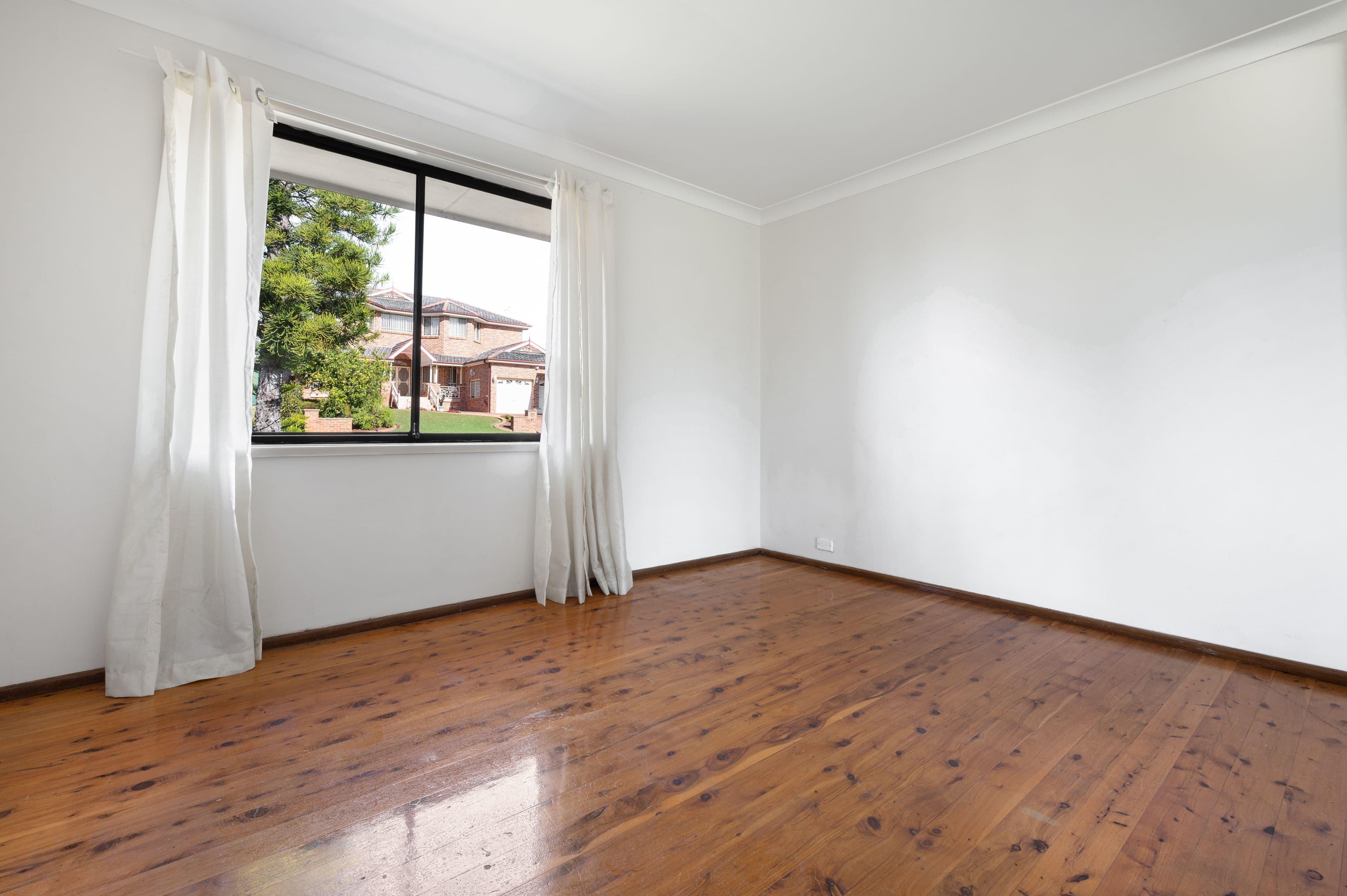 4 Ocean Place, Woodbine NSW 2560, Woodbine - Thumbnail 4
