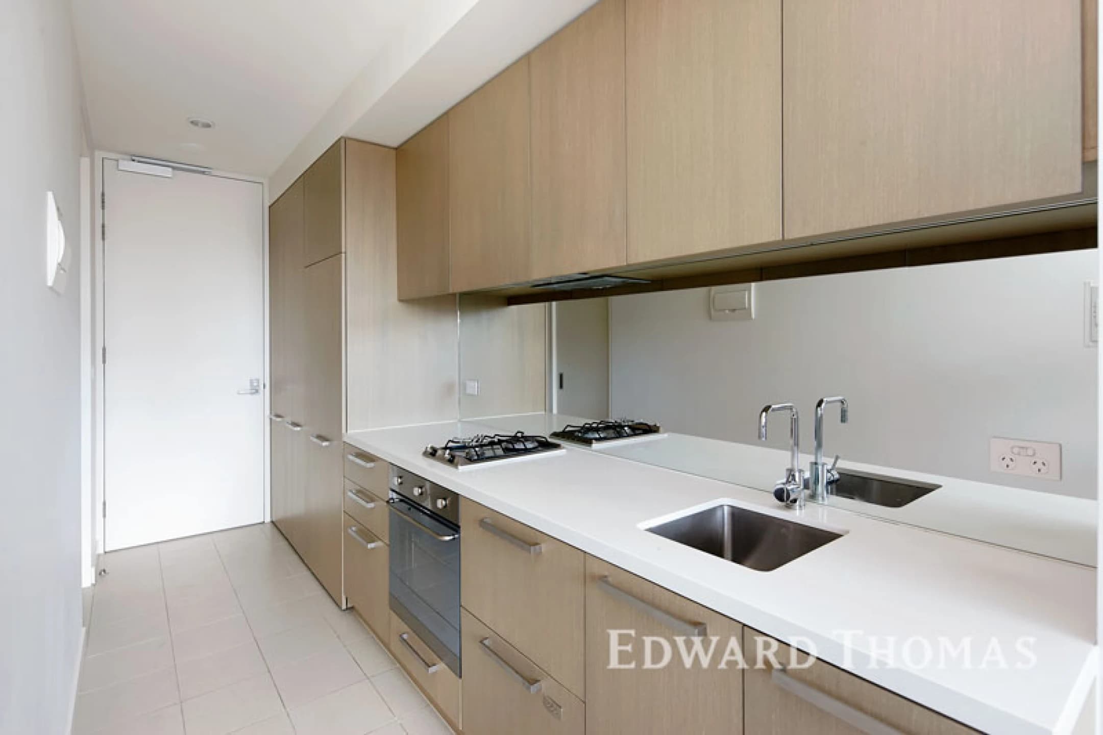 509 / 97 Flemington Road, North Melbourne VIC 3051, North Melbourne - Thumbnail 2