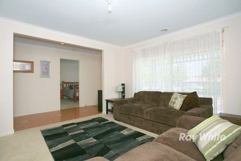 18 Gwenton Avenue, CRANBOURNE EAST VIC 3977, Cranbourne East - Thumbnail 6