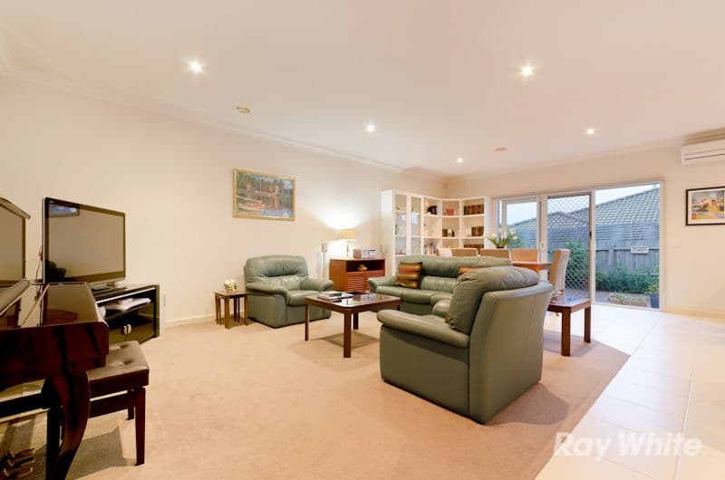 90 Herbert Street, MORNINGTON VIC 3931, Mornington - Thumbnail 2