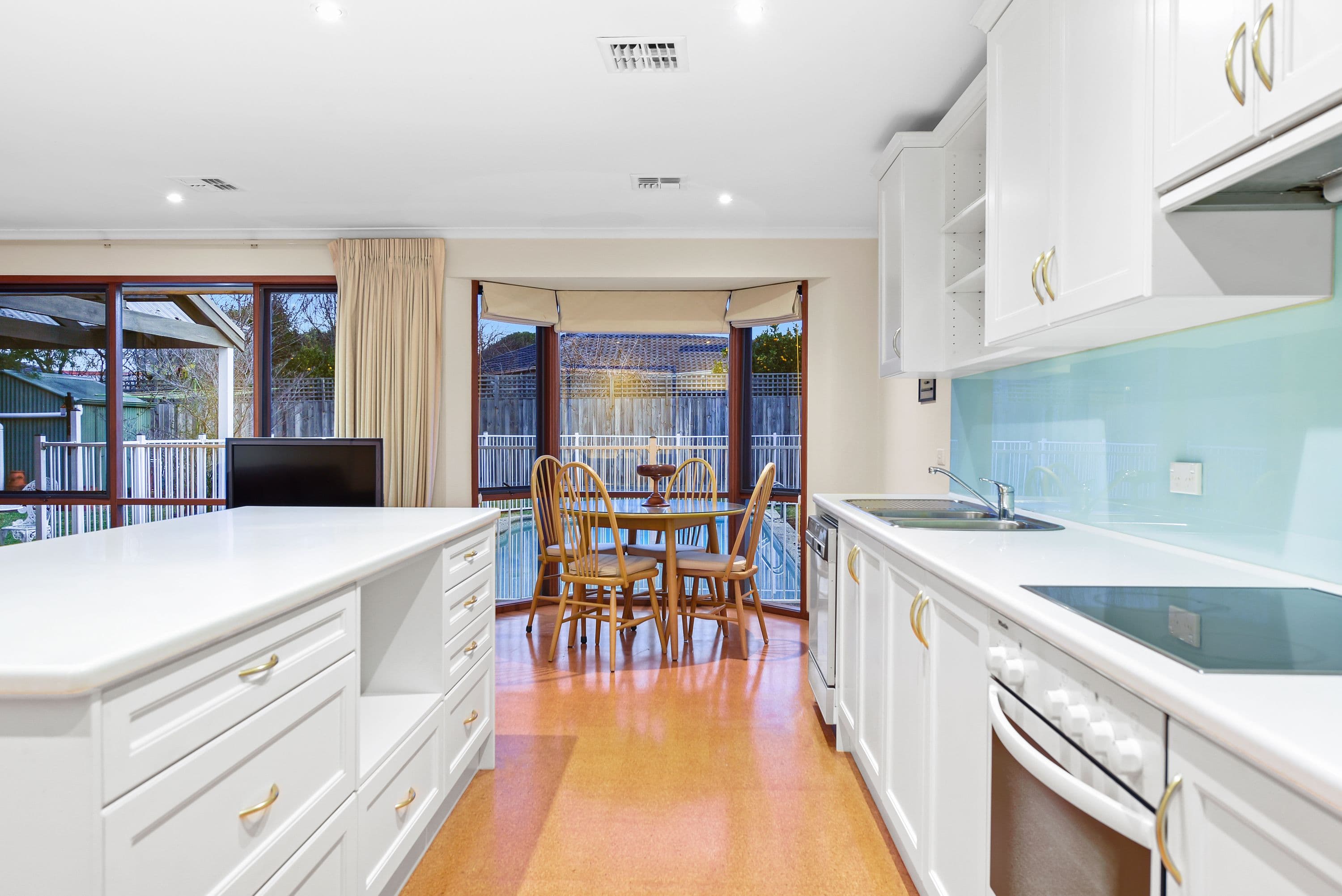 24 Chapman Boulevard, Glen Waverley VIC 3150, Glen Waverley - Thumbnail 4