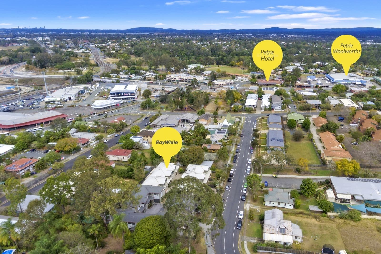 20 Armstrong Street, PETRIE QLD 4502, Petrie - Thumbnail 2