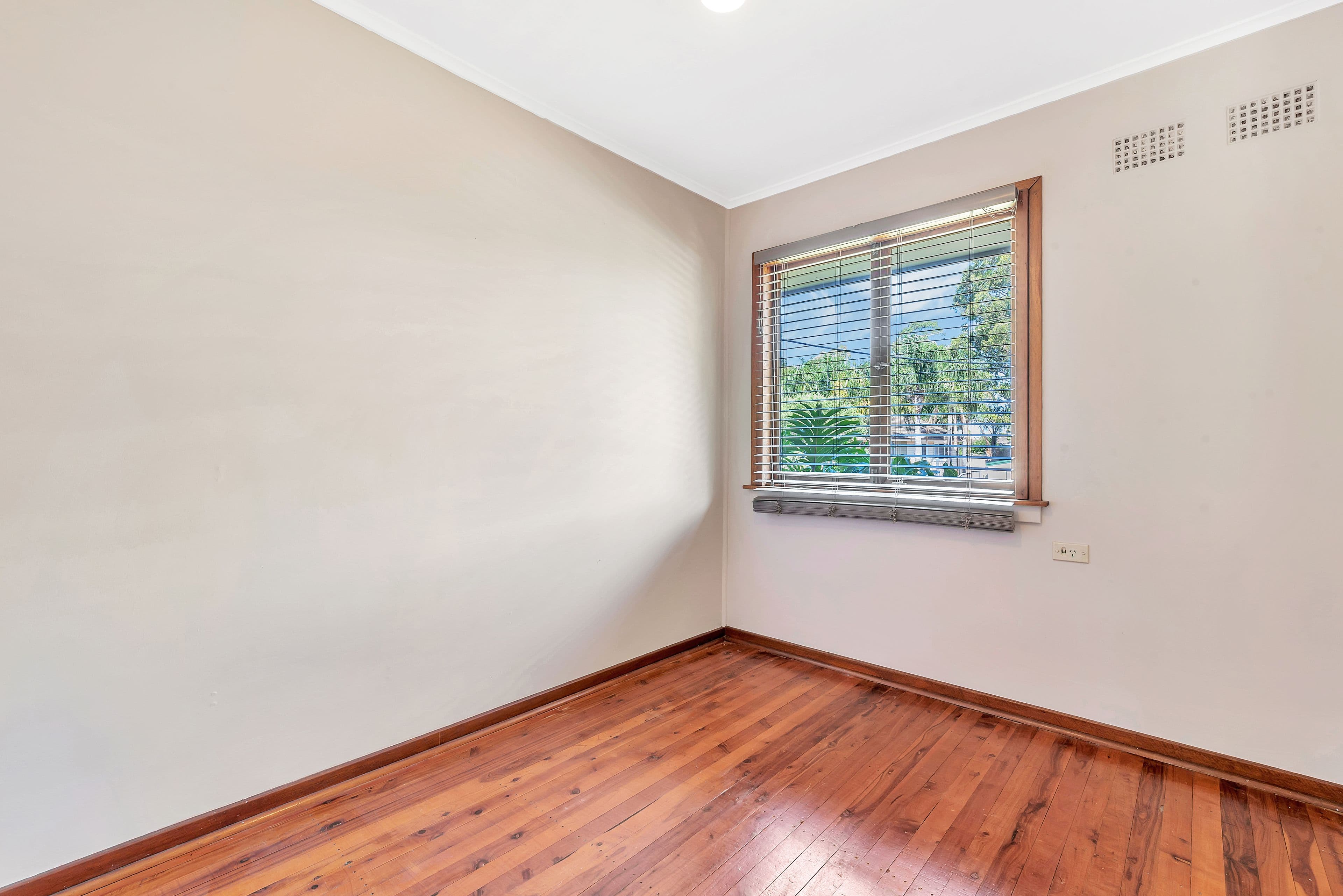 43 Coonong Street, Busby - Thumbnail 3