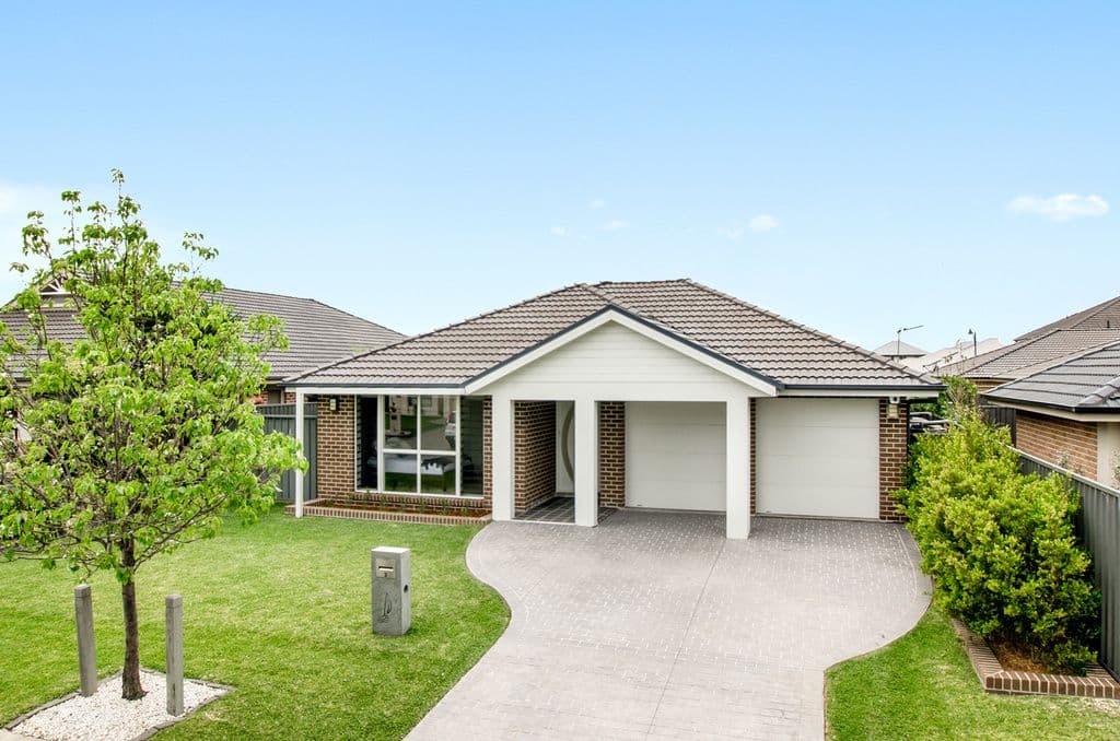 3 Athanlin Avenue, Haywards Bay NSW 2530, Haywards Bay - Image 1