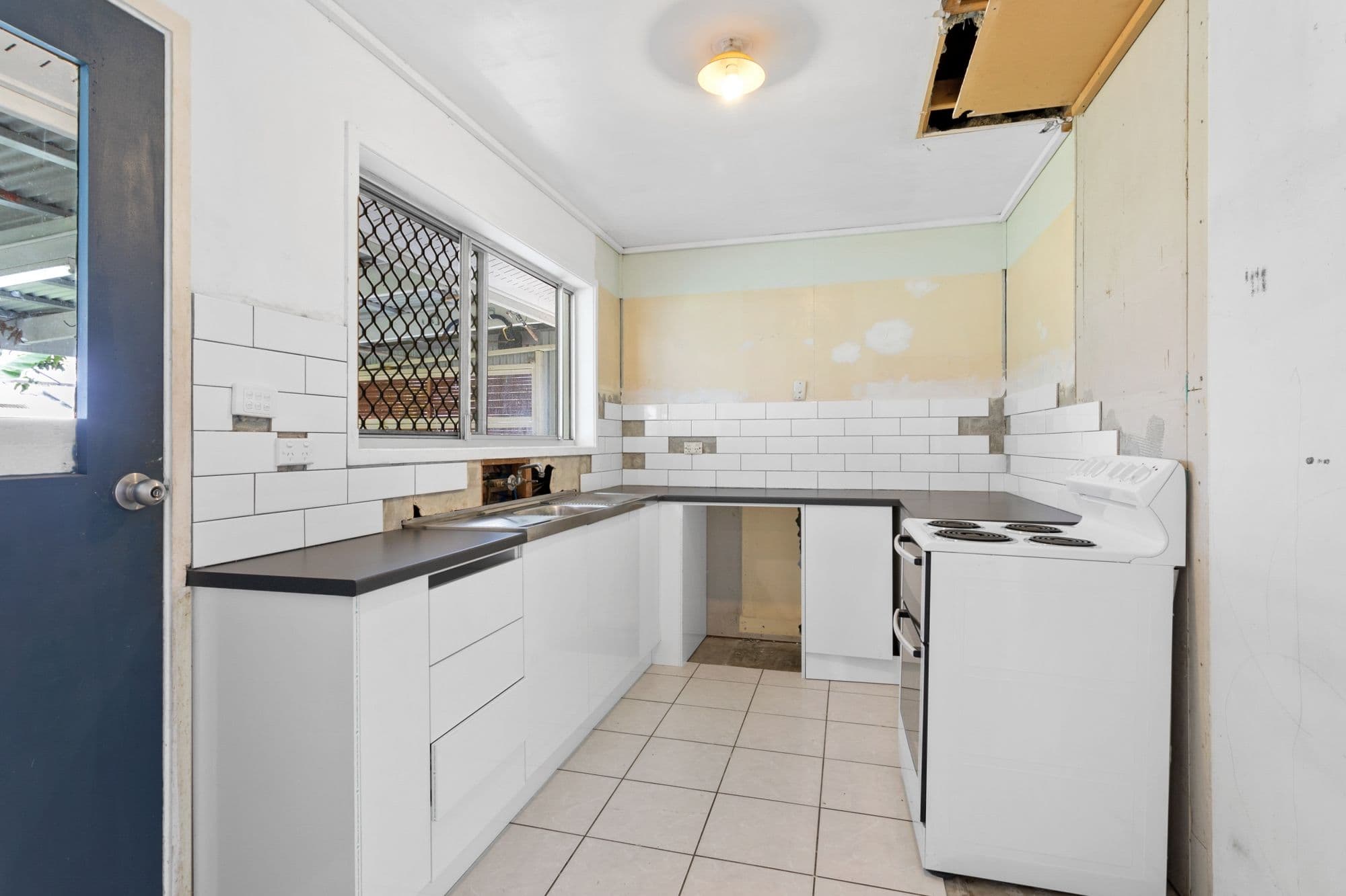 14 Kingfish Street, Deception Bay QLD 4508, Deception Bay - Thumbnail 4
