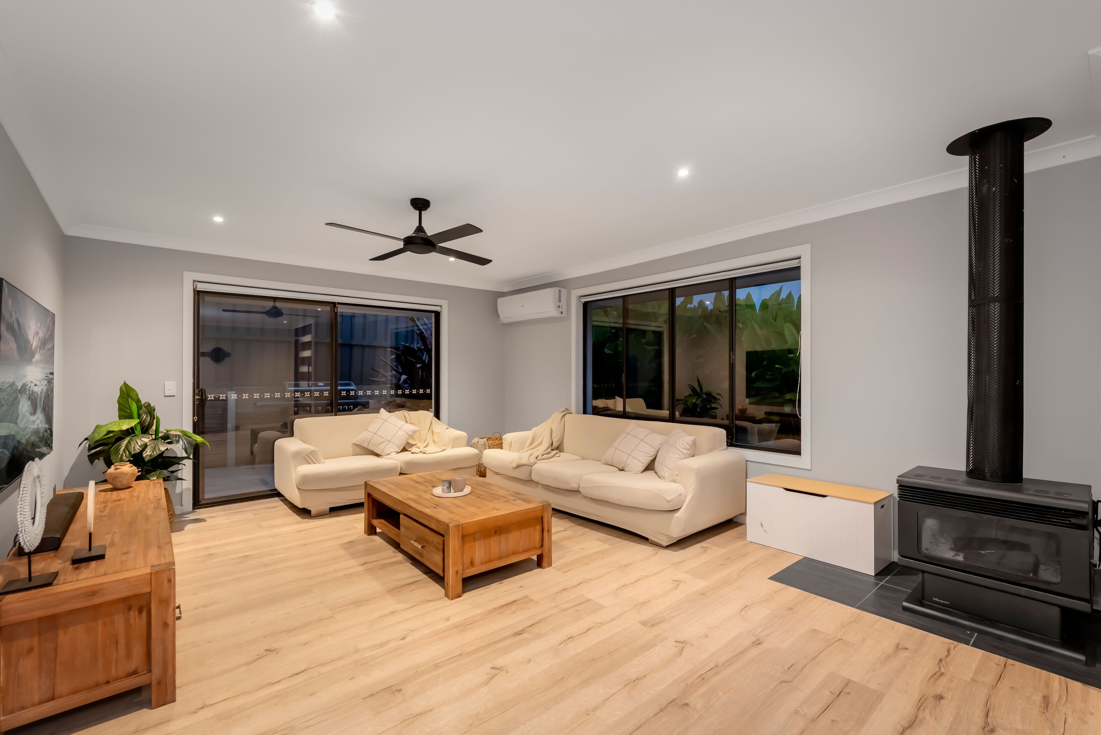 32 Pappas Way, Carrara QLD 4211, Carrara - Thumbnail 6